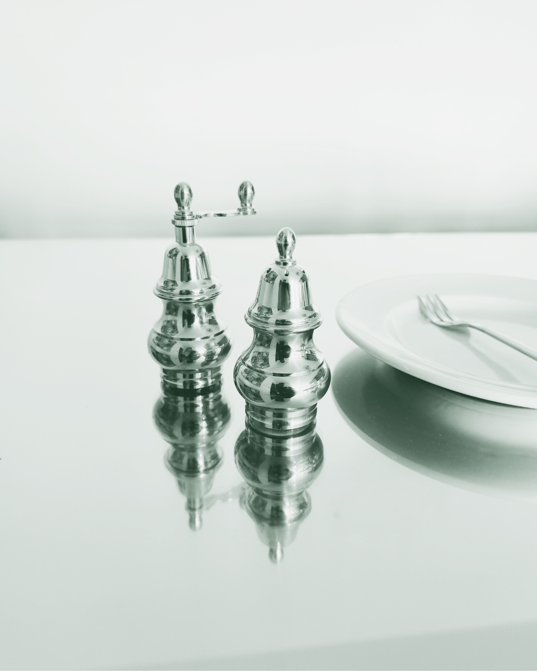 FIGARO: Silver-Plated Salt & Pepper Mills