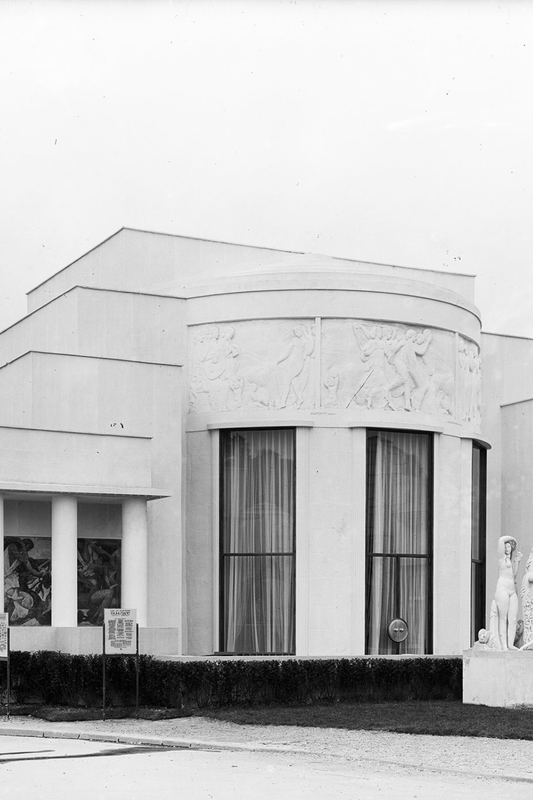 The Secret Colour: Émile-Jacques Ruhlmann and the Art Deco Rug